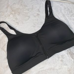 38D Old Navy Active wireless lightly lined zip front bra